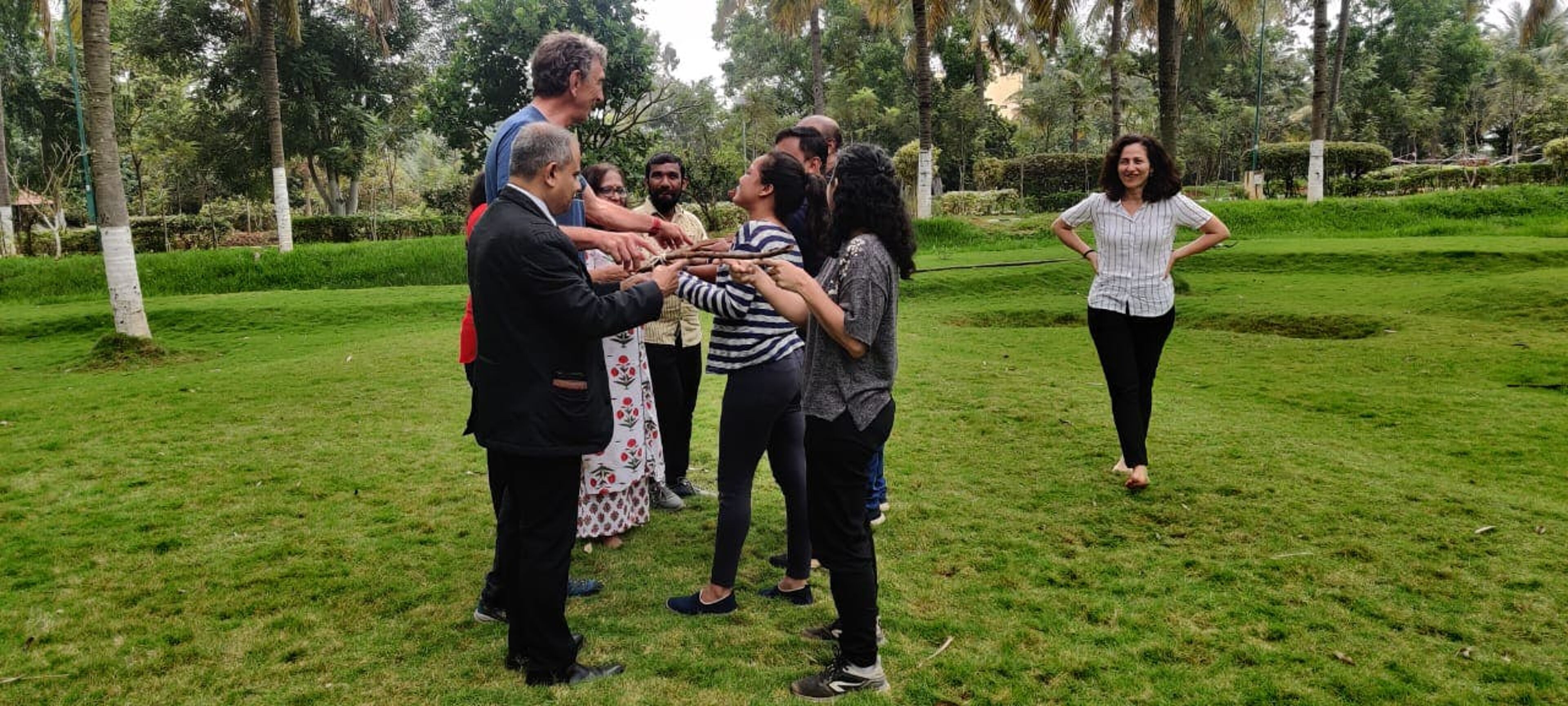 92567 teachers going through an activity at the indiahikes el workshop indiahikes