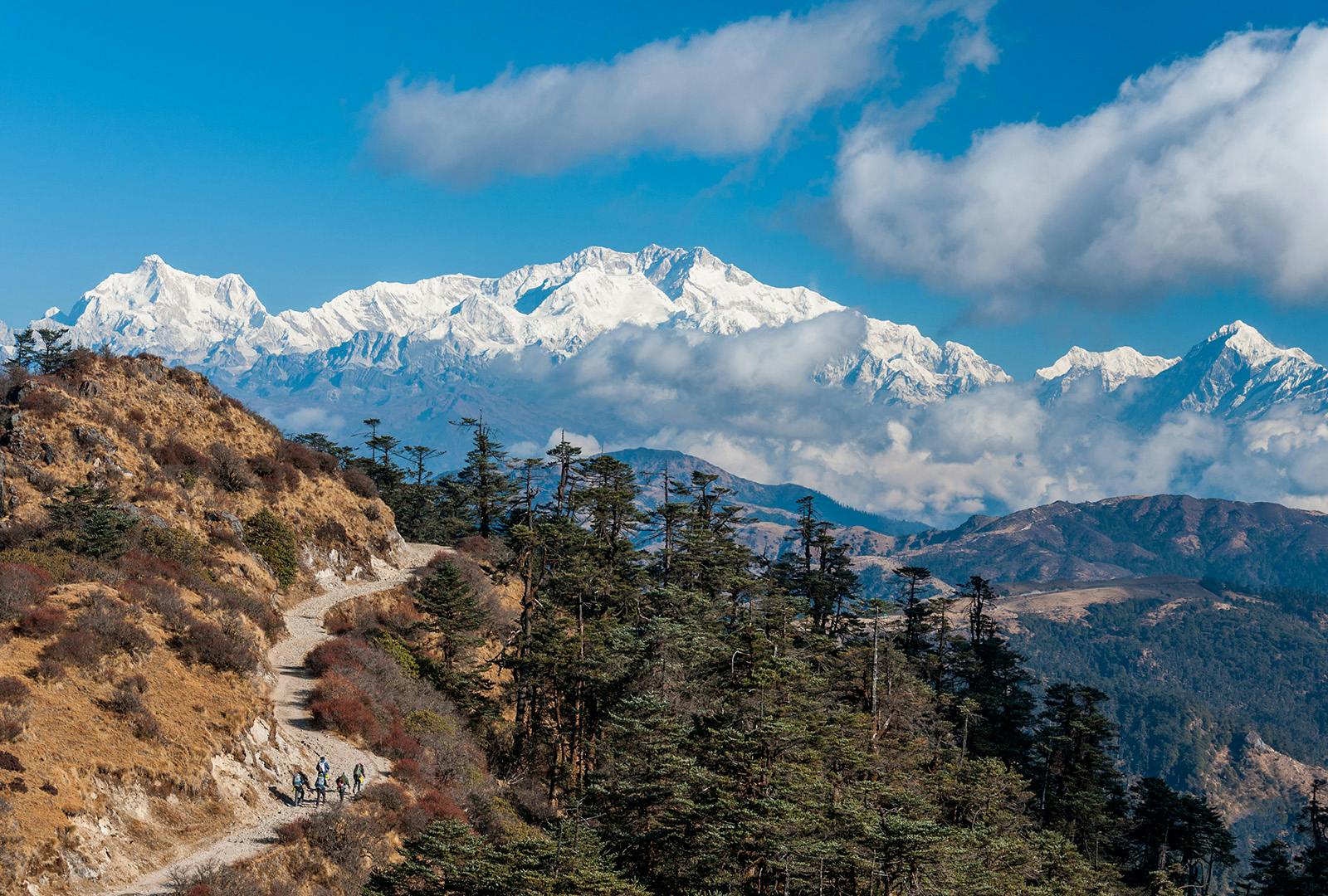 93ec4210 f6a4 4069 b388 6238aa07c415 sandakphu skp jan 2018 indiahikes anil vesvikar sleeping buddha 