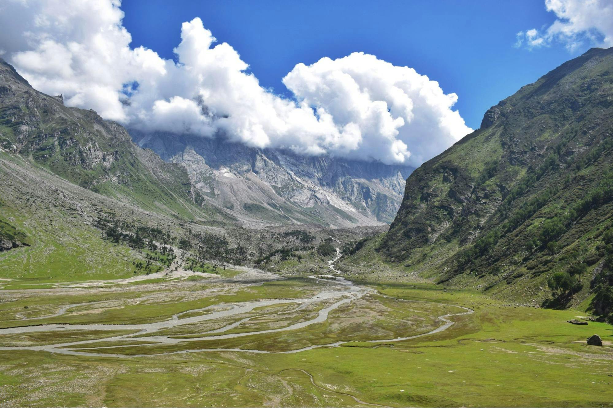 c81e77ed 505f 41de adf6 47e3bf56090b aerial view of kidhar maidan brammah valley indiahikes nitesh kumar