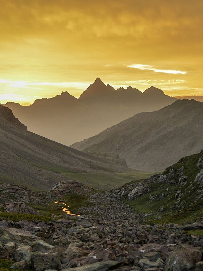 zjth kmtzajochpy tarsarmarsartrek tm ajay goldensunrise meadows mountains valley  1 